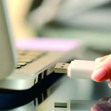 Rahasia Fungsi Flashdisk: Lebih dari Sekadar Penyimpan Data! 5 5 Fungsi Magnet Kulkas untuk Kehidupan Sehari-hari